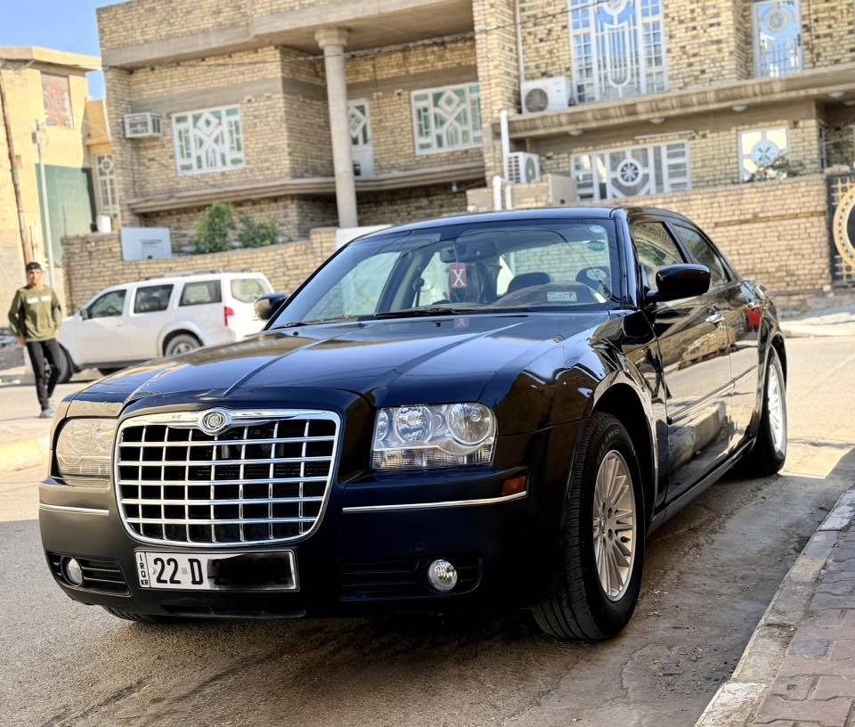 السلام عليكم اخوان اوباما 2010 اصل 3500 السيارة رقم اربيل ( هزة وسنوية وارقام دولية قبل شهرين مجدده ) 
كير مكينة جدد
حدادية جديدة
السيارة جاهزه وخير من الله وبلعافية ع الياخذها 
قطعة صبغ وحده حادث كندا بدون دواخل 
بارد خشم الجاملغ الامامي فقط 
والباقي كفالة وسونار مرفق قبل اقل الشهر 
سعرها 123 وبيها مجال مكاني كوت 
اخوية حبيبي ذاكر كلشي وسونار عندك مرفق 
***********
