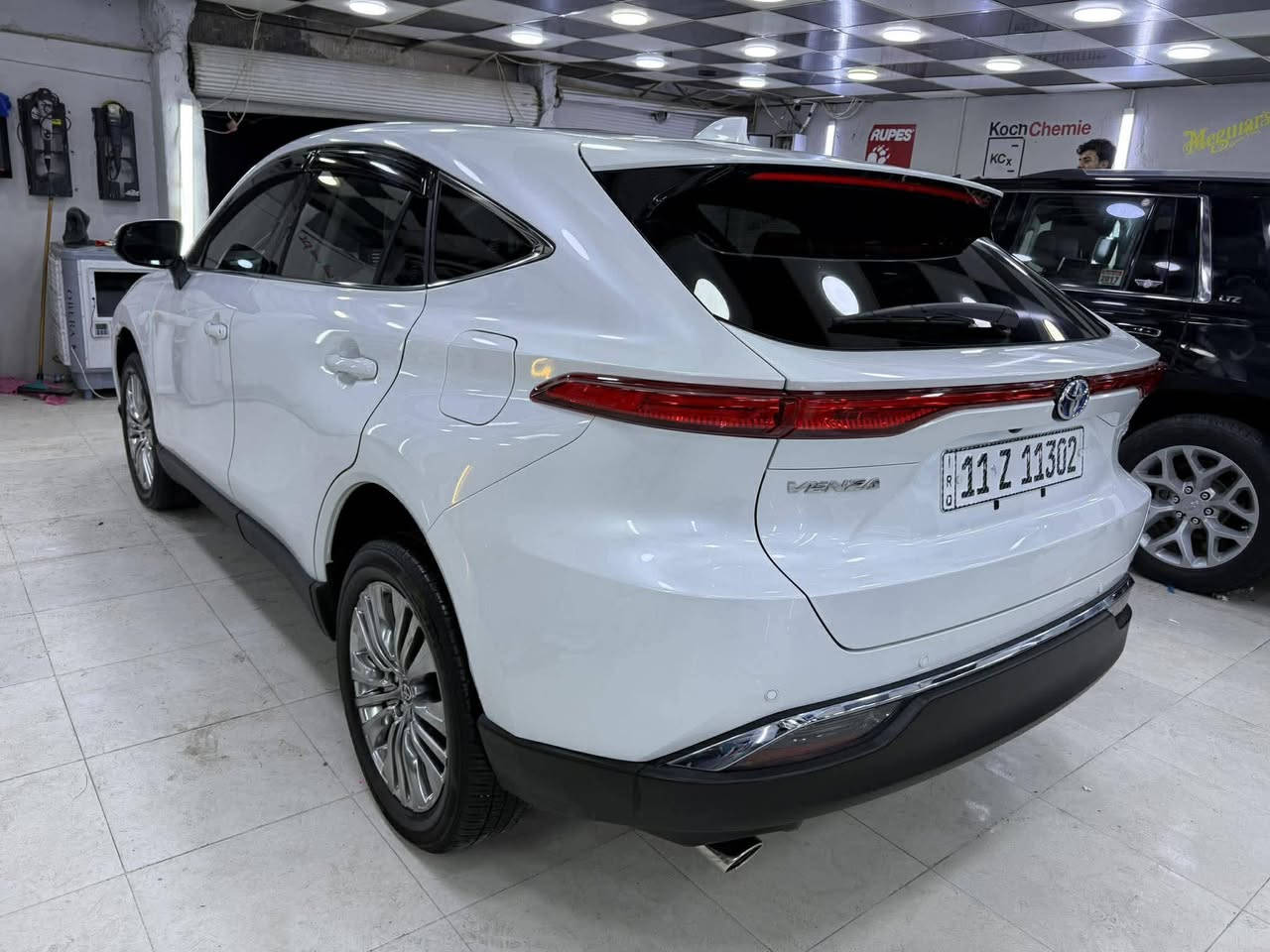 تويوتا فينزا2023 – هايبرد لمتد | فخامة يابانية بتقنيات عالية
سيارة SUV أنيقة تجمع بين القوة والاقتصاد، مع مواصفات راقية تناسب جميع الأذواق!

رقم بغداد بأسمي سنوية وهزة جدد

محرك 2500cc هايبرد

نظام دفع رباعي  (AWD) 3 ماطورات

سقف بانوراما واسع

 داتا شو 

كامرات 360 درجة ( 5 )

مع الوسطية

مقاعد جلد فاخرة بتحكم كهربائي

كشنات تدفئة تبريد خزن ميموري

تدفئة ستيرن

شاشة جبيرة CarPlay

شحن وايرلس

صندوك كهرباء

إنارة LED أمامية وخلفية

6 بصمات + دخول ذكي

تحكم كامل من الستيرن

مري شفط وانارة ترحيب

نظام تثبيت سرعة ذكي والقيادة الذاتية

حساسات أمامية وخلفية مع الرادرات المحيطية

تبريد منفصل قطعتين

سستم صوت jbl ودمام 

ويلكب حجم 19 السعر 230

***********
