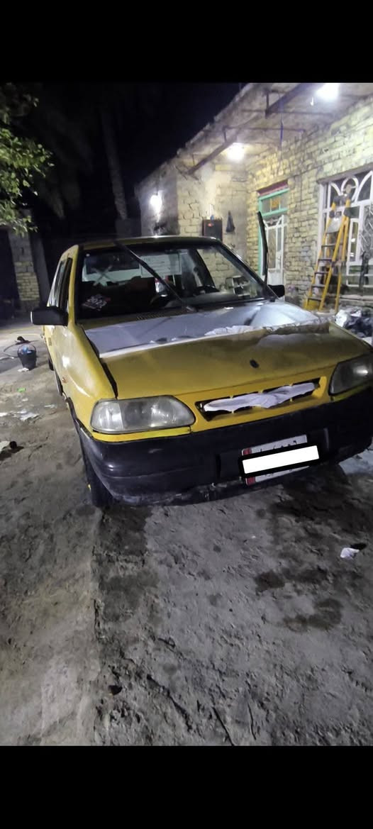 سايبه للبيع موديل ١٣ رقمه مثنى راعيه موجود  مصفره هيئه وغرامات سياره نص نكره الصبح مكينه وكير مكفولات شواصي مكفولات سياره جهازه من كلشي بيه خياسات بسيطه والباب الخلفي جهت السياق معور موضح كدامك بصوره السعر 20 وبيه مجال  مكاني ديوانيه قضاء الشاميه  ***********
