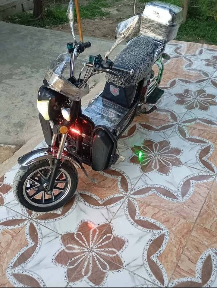 السلام عليكم يوجد ماطور هايوشه نضيف 💯 تايرات جدد
البطاريات عل فحص موديل 2023 
السعر ٤٥٠ أو مراوس ب أيراني


**إذا كنت صاحب هذا الإعلان وتريد حذفه لأي سبب، رجاءا أرسل رسالة إلى الدعم الفني**