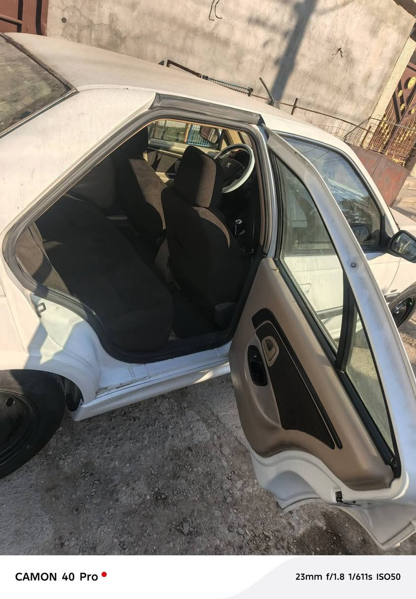 سلام عليكم شباب بيجو بارص موديل 2025 سيارة جديدة سيارة بسمي حرة  سيارة بيهة ضربة بل جاملغ لخلفي وبيهة بارد بل باب السايق تفاصيل أكثر عن رقم ***********/*********** مكاني بغداد حي الجهاد
