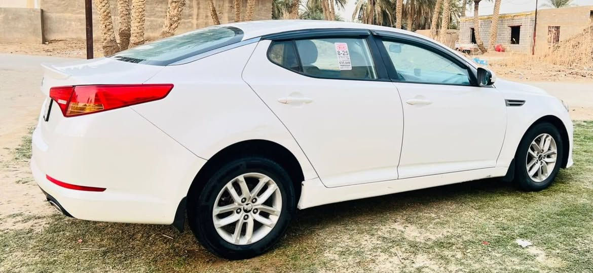 السلام عليكم
كيا اوبتيما خليجي موديل 2011   

مكفولة من الضربه والتبديل بيها رش صبغ تجميل البنيد الباب الخلفي على الداير الخلفي والباقي كفاله 

محرك 2000 شرط ما مفتوح 

رقم بصره مشروع وطني تحويل مباشر 

سياره جاهزه كير ومحرك وحداديه وتبريد تخم تاير

السعر 105
مكان السياره الناصريه 
***********
***********
