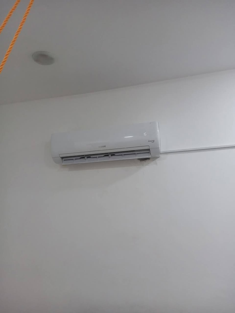 سلام عليكم مستعدون نصب وصيانه التبريد أو السبالت أو المكيفات ***********//***********
