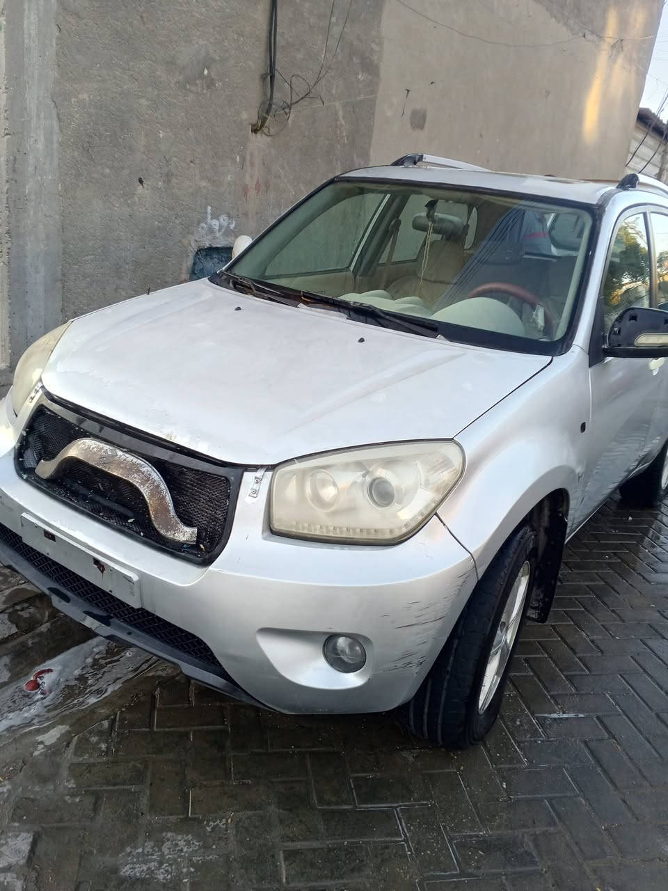 سلام عليكم سياره جني وي موديل 13 مال مزاد سياره حلوه كير مكينه بلادي صدر جديد  تخم تاير كهربائيات كامله بغداد حي نصر ***********
