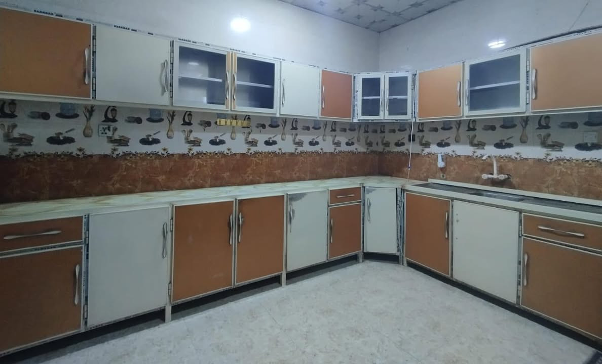 للبيع كاونتر بسعر ٥٥٠وبيه مجال 
***********
