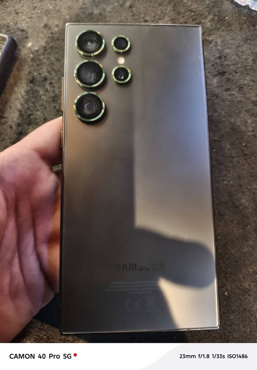 للبيع الترا 24 الذاكره 256 الجهاز جديد السعر 950 وبي مجال التواصل رقم التليفون
***********
***********
