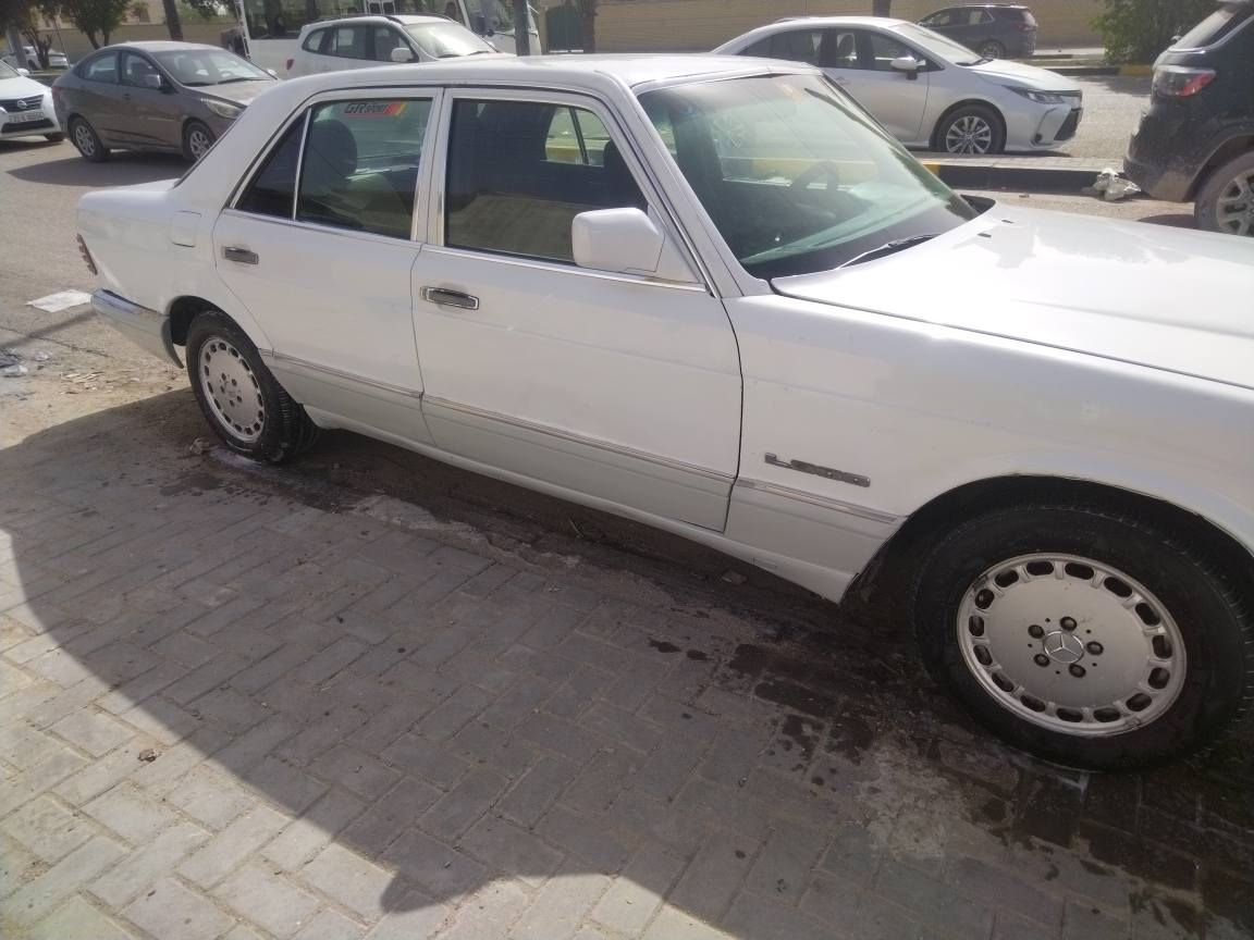 للبيع او مراوس 
سياره مارسيدس 300رئاسي
محرك وكير فيفيتي توب
سياره عل بلاد بس قطعتين صبغ
موديل89
تخم تايرات 
دواخل جديده
مكفوله من الضربه وكصه ونقل 
رقم انكليزي بصره 
تريد تحويل او وكاله 
سنويه لغايه 2027
سياره احلئ من الصور 
السعر 65$
البصره معقل 
*********** البصرة, العراق
