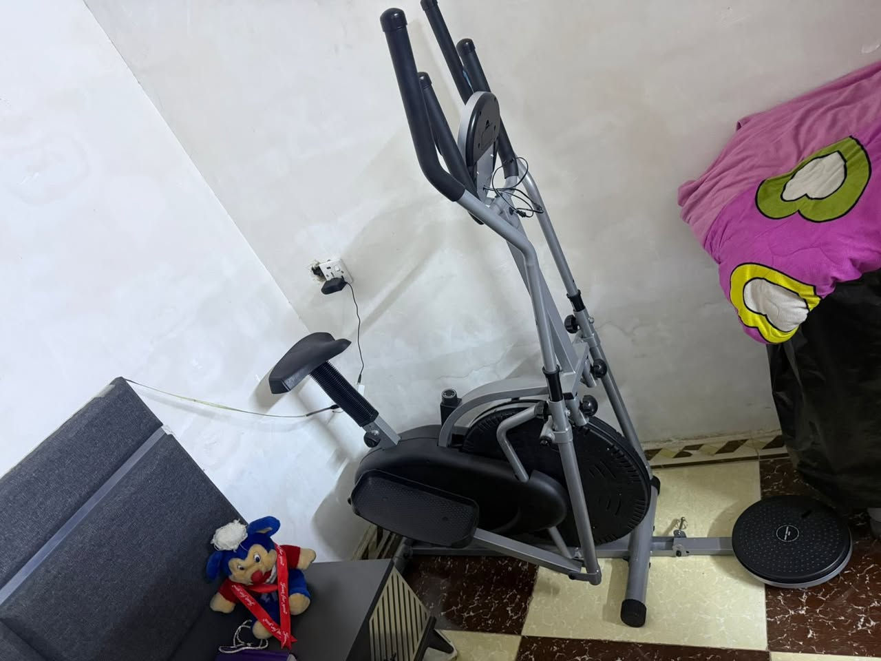 سلام عليكم بايسكل رياضه بعده جديد قبل ٢٧ يوم شتريته طك كورتون وعلى شرط فحص ويتحمل اوزان ثقيله مكفول من كلشي شراي يجي واتساب
***********
