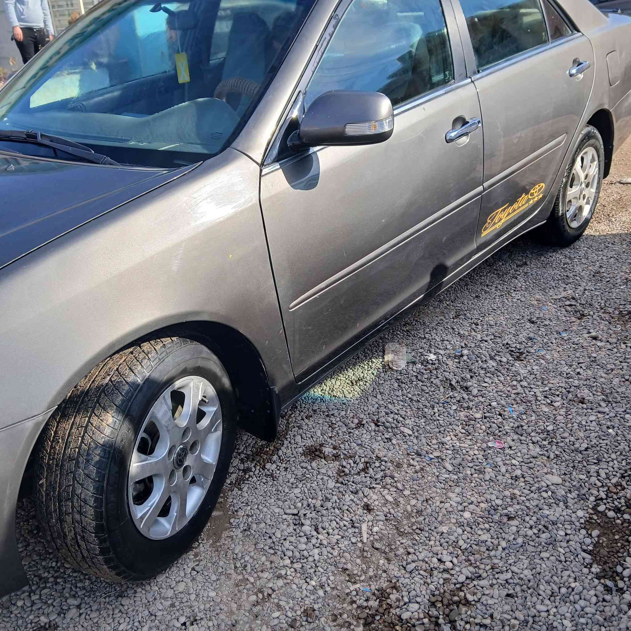 كامري ٢٠٠٤صبغ حزام جماليه محرك ٢٤٠٠ مراوس فقط فوال ألسياره ماناقصها برغي ***********
