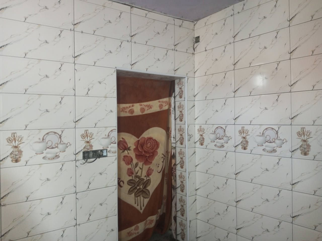 سلام وعليكم خلفه سيراميك جدار الواح ارضيه بورسلين كاشي دروجه شرط كله شغل ليزر ***********
