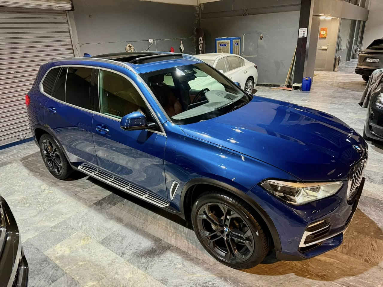 السلام عليكم ورحمة الله وبركاته
للبيع بسعر  37.500$

#BMW X5 sdrive 40i

الموديل : 2023

العداد : 30الف مايل

الفئة : LUXURY LINE 

المحرك : سعة 3.0 لتر توين توربو پاور 335HP 🚀

المواصفات 
( بانوراما ، دواخل جلد لون جملي بلادي ، داتا شو ،حساسات ورادارات امامية خلفية ، صندوق قطعتين كهربائي ، لايتات متحركة مع الاستدارة ،  حساسات ورادارات امامية خلفية ، كاميرا خلفية ، الخ… )

وارد امريكي حادثها بنيد مبدل مصبوغ + ربع الچامرلغ صبغ 

بدون ايرباك ، بدون شواصي

تصليح 100٪؜ بدون اي نقص

5UXCR4C01P9N67604

اللوحات : كاتي تترقم شمالي فقط

موقع السيارة : كركوك

للاستفسار 

***********
