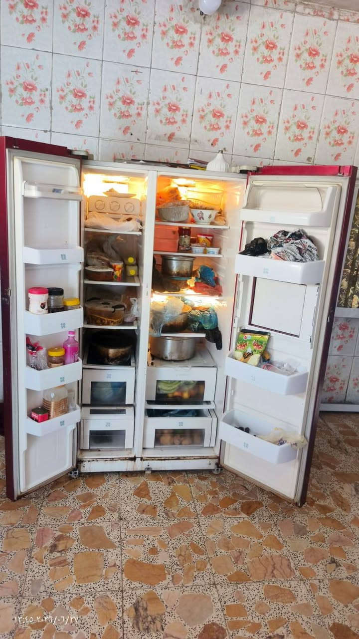 ثلاجه ومجمده للبيع بابين ٢٨ قدم  تشتغل مابيها شي السعر ٣٥٠ الف وبيها مجال للاستفسار *********** بغداد حي اور

ثلاجه للبيع بس الافريز ميجمد السعر ٢٠٠ الف وبيها مجال بغداد حي اور
