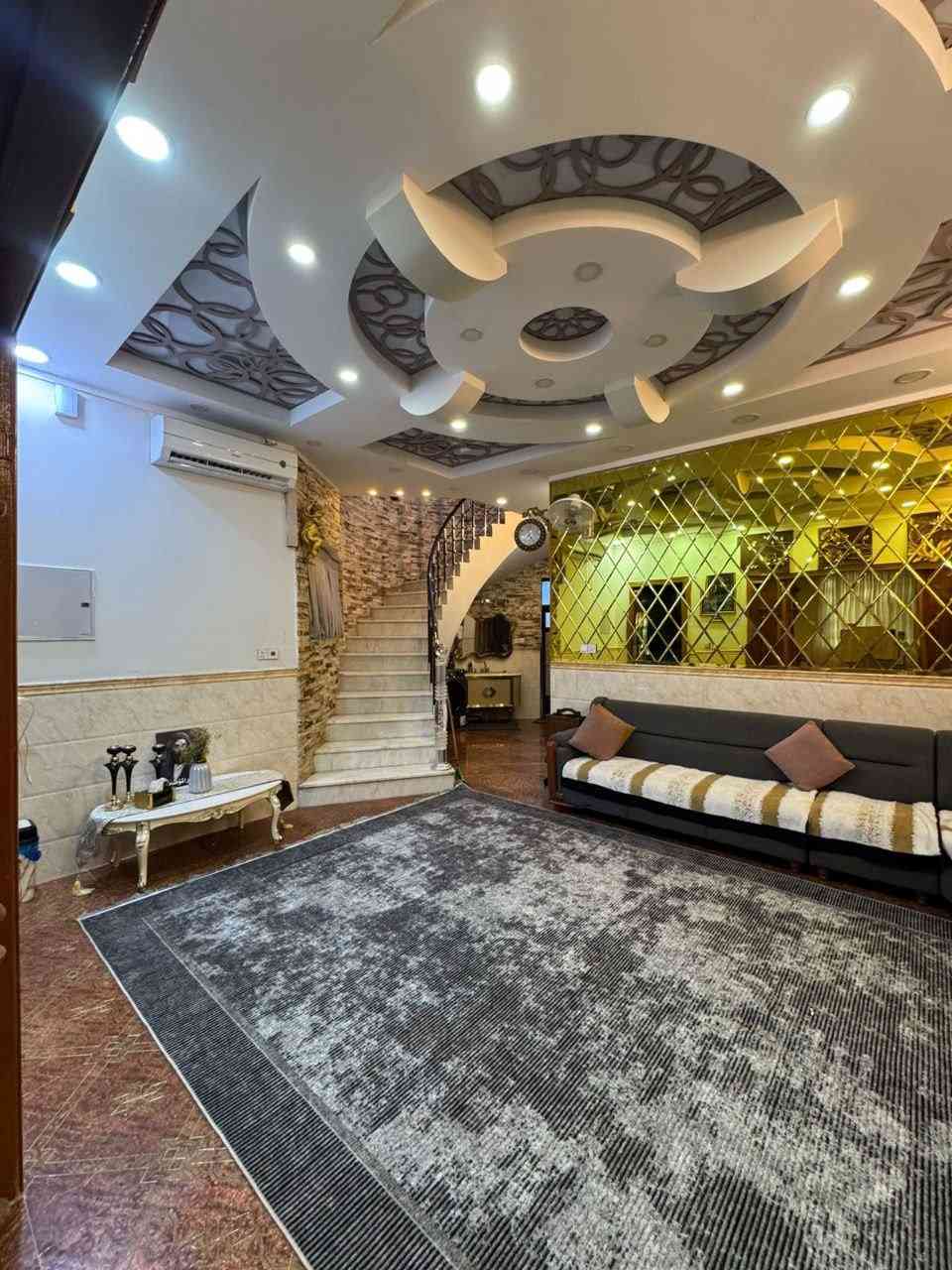 بيت للبيع

المساحه - 150م
العنوان - حي اور الثانيه  خلف مؤسسة الحج
تفاصيل البناء - طابقين مسلح 
ط1- غرفه+صاله+استقبال+مطبخ+صحيات
ط2- غرفه عدد3+صاله+صحيات

للمزيد من المعلومات يمكنكم التواصل معنا 
على صفحة الفيس بوك ( المثنى للعقار) 
او الاتصال على الرقم التالي 
ابو سيف  ***********
*********** 
للمزيد من العروض الدخول على الرابط
https://web.facebook.com/groups/353423759199621
او قناتنا على اليوتيوب
https://youtu.be/wNJnyaBvaoU ناصرية, ذي قار
