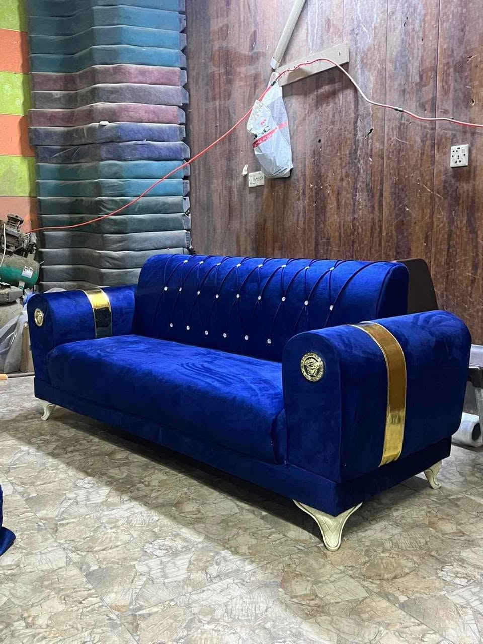 شغل تزكام بغداد ضمان خمس سنوات بالخشب والسفنج
سعر التخم 400واصل لباب البيت
وسعر متر الديوان 85للمتر واصل لباب البيت  للتواصل مراسل ماسنجر او واتساب 
***********
***********
حساب  aa_10aa11 عمارة, ميسان
