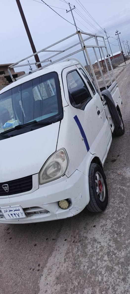 السلام عليكم .. هيفا مال جناي
منفيس اوراق كامله اصوليه 
البارحه جفتتها 200 الف 
صدر مبدل جديد 
باتري جديد +مسجل وسمعات جدد
جوز تواير جديد
كير محرك شرط 
معمره تعمير شي بلادي
سياره جاهزه
سعر (20) ورقه وبيه مجال 
رقمي ***********
