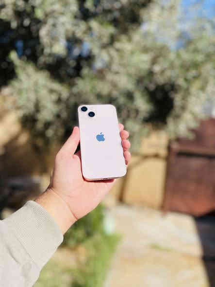 السلام عليكم للبيع ايفون 13 عادي شرق اوسط ذاكره 256 بطاريه 94 الجهاز شرق اوسط كارتون لااوربي ولاباله  لامرفوع بطاريه ولا مفتوح ونطيك بي شرط ممفتوح منه برغي وتر بروف تنفخ بي الاتختنك ومطلع قطره هوا الجهاز فول نضافه مكفول حتى من الشخط وزلخ السعر 445 مكاني تكريت ***********
