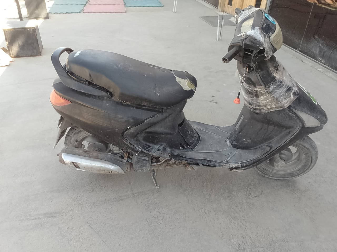 دراجه فراشه للبيع
بس الكفرات تعبانه كلشي مامبد سعر 250


**إذا كنت صاحب هذا الإعلان وتريد حذفه لأي سبب، رجاءا أرسل رسالة إلى الدعم الفني**