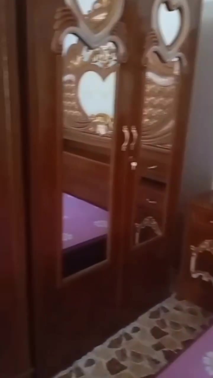 للبيع  بعدها جديده سعرها 700......... تواصل على الرقم ***********
