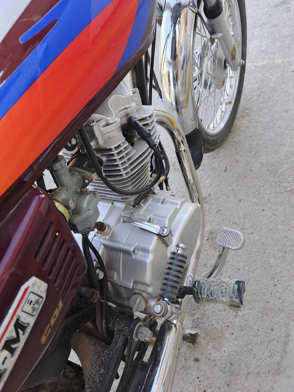 سلام عليكم دراجه للبيع ايرانيه نامه موديل2025 جديده كفاله عامه من الزلغ اوراق كامله شراي *********** مكان بغداد الحسينيه مال راشديه
