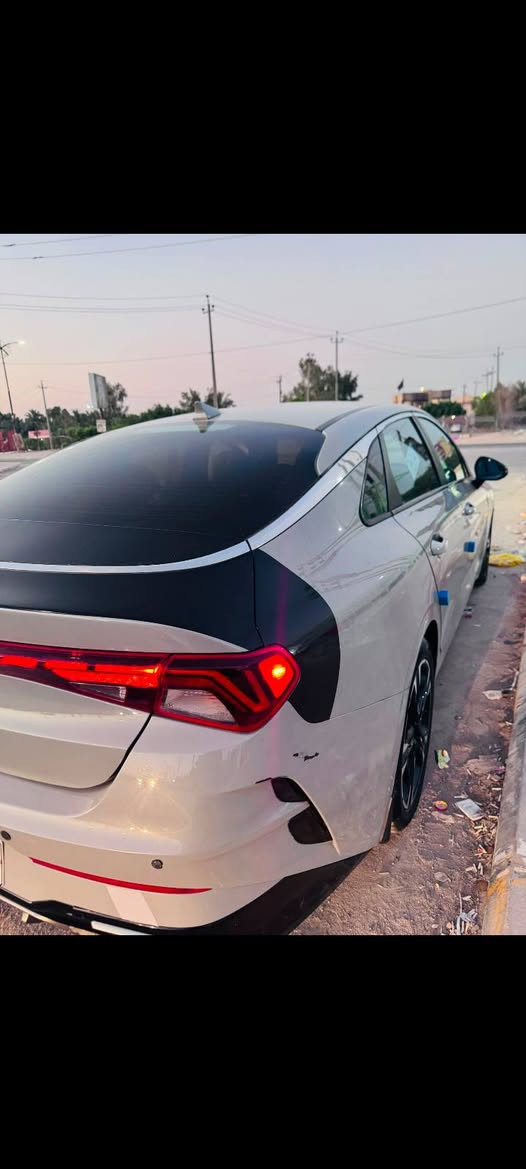 KIA K5 GT 2022
المسافة المقطوعة : 59000mi🚶
حجم المحرك : 1500 تيربو🚀
عدد الاسطوانات : ٤ سلندر 4️⃣
اللون : إسمنتي 
مواصفات
بصمه
كراسي كهرباء ⚡️ 
تشغيل عن بعد 
تدفئة كراسي 🔥
هاند بريك بصمة 
ويل كب
وضعيات قيادة
شاشة تحكم لمس
اندرويد اوتو
ابل كار بلاي
خرائط 
دخول ذكي

جاملغ تبديل وصبغ
جنطه رش صبغ 
ايرباك فقط درگه 
معوقين وكاله عامه انطيك
مكان سماوه_رميثه 
***********
