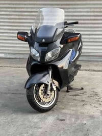 دراجه سكاي ويف ٦٥٠ دراجه خير من الله مكينه كير بلاديات ماشيه ٣٥ الف  م...