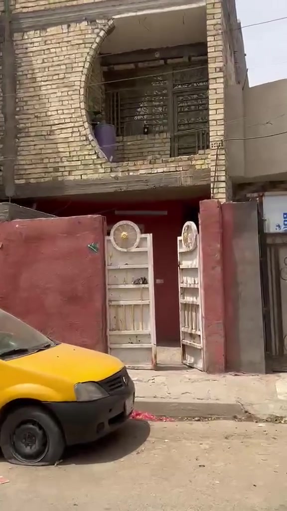 لسلام عليكم عدنه بيت مساحته 100متر طابقين ونص جنس العقار امانه مصفره قابل التطويب يحتوي البيت على ا3غرف وستقبال و4حمامات كل غرفه سويت كامل البيت نضام تبريد مركزي (دكتات تبريد)بناء حديث طابوك مسلح عنوانه حي البتول شارع جسر المشات نهايه مقابيل الوكيل ابو عباس
ما متواجد على الواتساب 
***********
لسلام عليكم عدنه بيت مساحته 100متر طابقين ونص جنس العقار امانه مصفره قابل التطويب يحتوي البيت على ا3غرف وستقبال و4حمامات كل غرفه سويت كامل البيت نضام تبريد مركزي (دكتات تبريد)بناء حديث طابوك مسلح عنوانه حي البتول شارع جسر المشات نهايه مقابيل الوكيل ابو عباس
