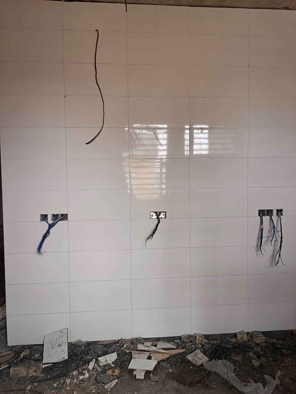 خلفه سيراميك درجه اولى وبسعر مناسب بغداد حاليا ***********
