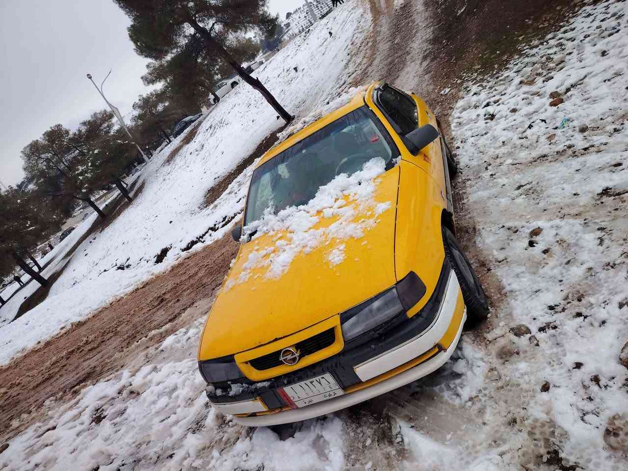 كير محرك شرط 
اربع جام كهرباء وسلايت 
اربع تايرات جديد 

تواصل *********** Singapore
