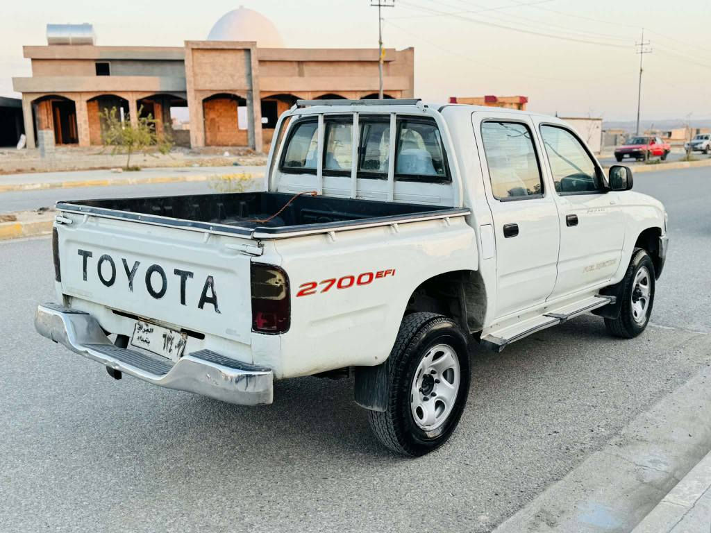 تويتا ئه رنه ب موديل 1999مه كينه سپى ده بل كيج  ده بل ئه كسلو  هه موو به شه رته ئارم پلاستيك هه ولير ٤ تايه و ويلى نوى له بنه ده عم و ليدانى  نيه   سيا ره كه خا وينه و مالو دو سته هه موو كيانى به شه رته 
سعرى 75
***********
*********** السليمانية, العراق
