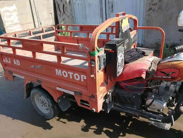 السلام عليكم ستوته للبيع موديل 20 المحرك 24 مكان بغداد السعر واحد ونص وبيها مجال بس بيها نقص واحد اوراق ضايعه واقفلها من كل شيء من سرقه ومن الدوله وش بيها انا مسؤول عنها ***********
