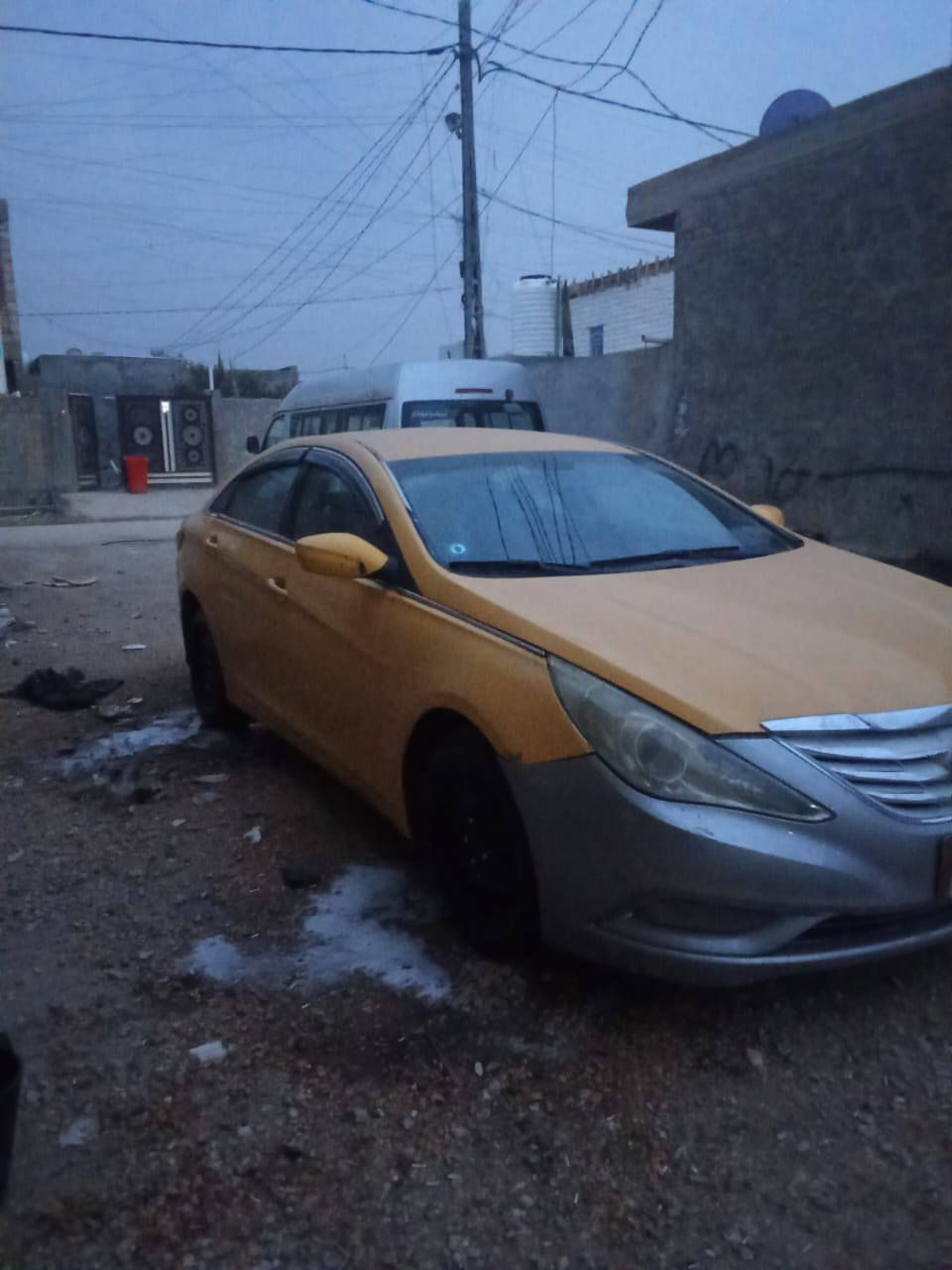 السلام عليكم سوناتا 12
رقمه كربله تريد تحويل ثاني يوم تريد وكاله بكيفك بيه حادث الجاملغات الوره السياره حلوه بس بيه الحاملغ الوراه مامسوي عدل بي شغل بصيط السياره خير من الله السعر 73 وبيه مجال 

الرقم ***********
