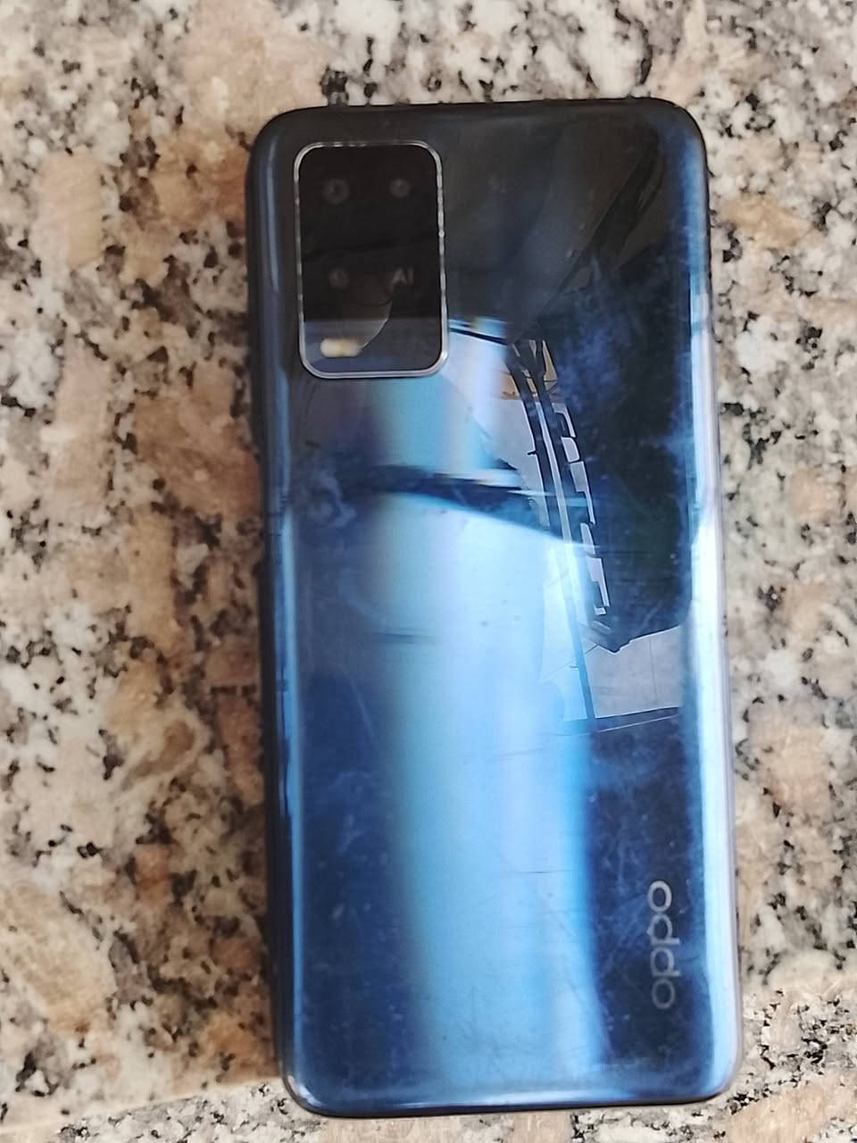 سلام عليكم موجود موبايل مستخدم نضيف جدا مبدل شاشه اصليه سعر 70الف بي مجال رقم *********** ذاكره 64
