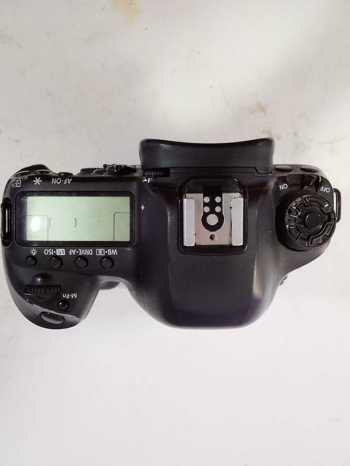 بدي كانون 5D مارك فور للبيع
ملحقاته 
بدي 
كرب 
بطارية 
شاحنه 
جنطة 
ملاحظة / الكامره بيه خط ازرق بالزاوية مايأثر لا على فيديو ولا على صوره 
مكاني بابل 
التوصيل مجاني 
للأستفسار والاتصال 
***********
