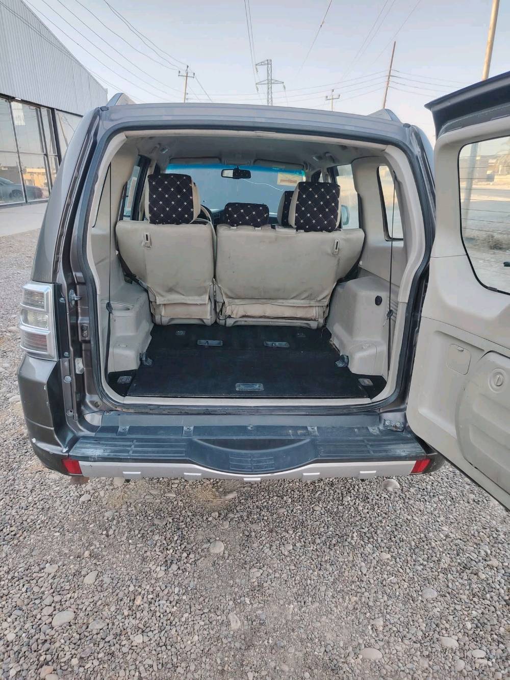 سلام عليكم
باجيرو موديل 2010 
تدفئة وتبريد 3 قطع 
بأسمي رقم إنكليزي 
مكينة 3000 
3 قطع صبغ 
بداية صوت بالمكينة 
 بيع او مراوس 
السعر 125 وبيهة مجال 
الدورة هوررجب 
***********
واتساب ماسنجر