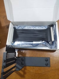 شاشة ١٧٫٥ • استعمال قليل • ستاند كرت شاشة