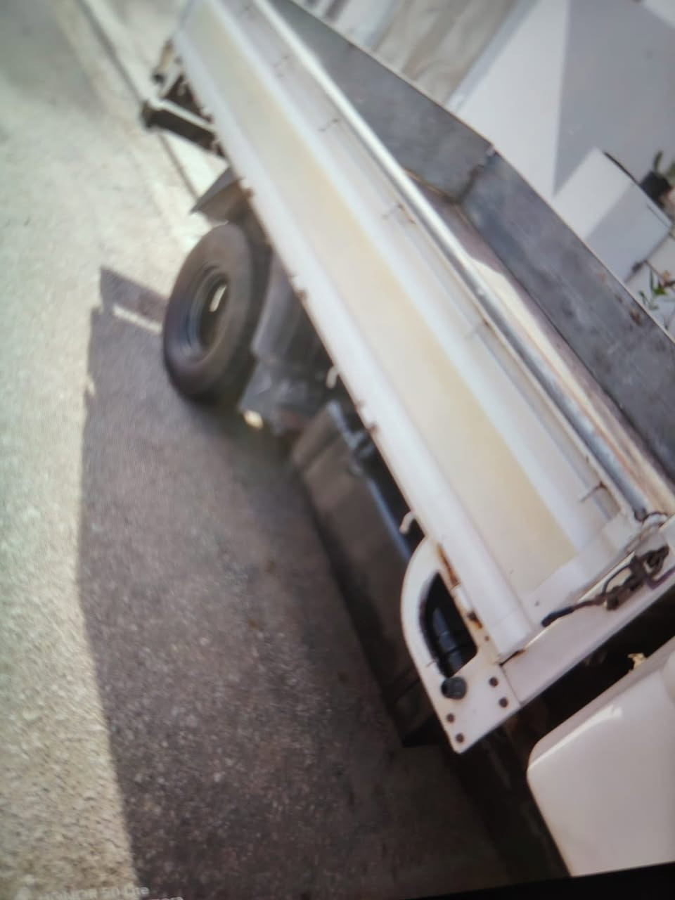 بنكو محرك ٧٠٠١ مديل ٢٠١١ بسمي سنويه ماصاقطه حداديه ومكينه وكير جديده السعر ٩٠ وبيه مجال للشراي مكلف بلنشر رقم صاحب المنشور *********** //***********
