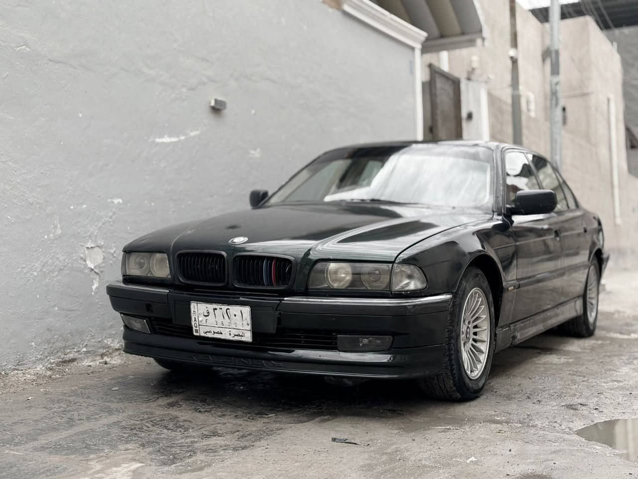 Bmw e38 744i 
بي ام دبليو كاسحه خفاش 🔥 
سياره موديل ١٩٩٨ مصبوغه عام 
بيها كان ضربه خفيفه بالجاملغ الورا ومعدليها
سياره كير محرك تبريد قطعتين كله شغال
غرفتها جلد بيجي نظيفه جدا مثل ماموضح بالصور
مكينه ٨ سلندر ٧٤٤ 
سياره ب اسمي سنويه جديده ل٢٨ تحويل ثاني يوم
بيها ملاحظات بسيطه 
مستعجل ع بيعتها بسعر اخو البلاش
رايدها ب ٤٥ وبيها مجال كلش قليل
عنوانها بصره/مطيحه/معقل/ 
للتواصل الاتصال على ***********

