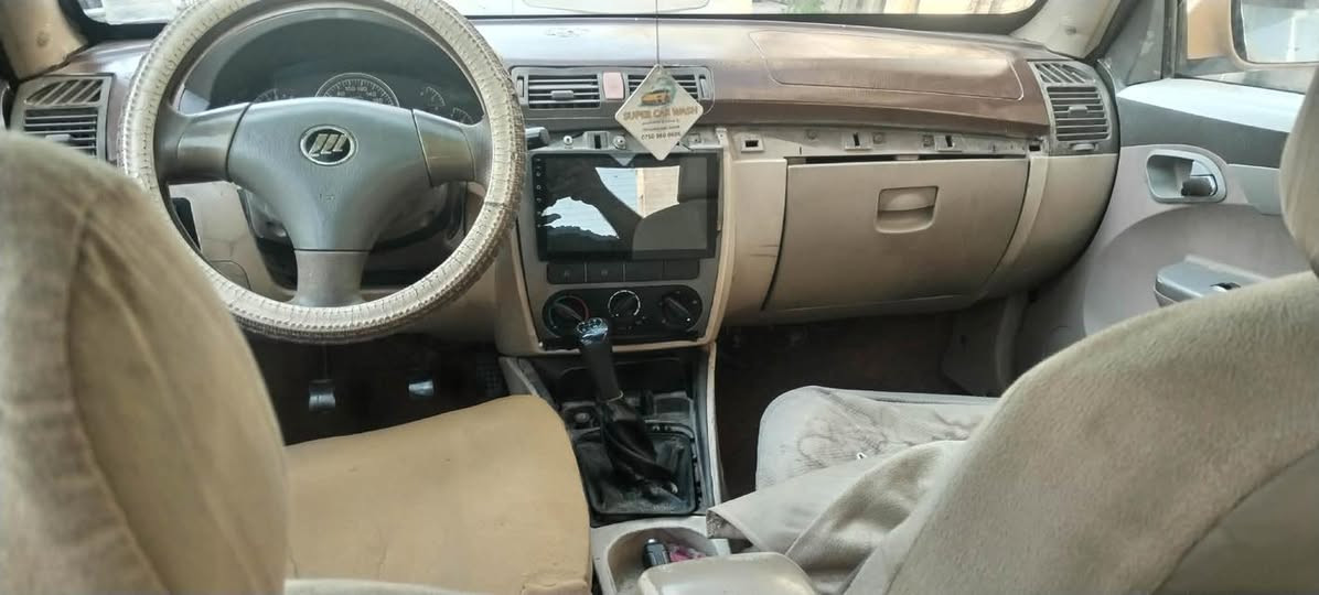 سلام عليكم للبيع
ليفان520 صندوق
2010 مابيها كوبون
مكينه معمر جديد طخم تايرات جديد  
السعر 20 وبيها مجال بسيط  للاستفسار اتصل
 بي واتساب ***********
