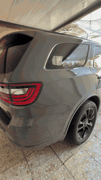 سلام عليكم ورحمة وبركاته دورنكو 2023Rt
فول لأخير موصفات معروفه وموضحة بالصور
سياره جديده  اني مستورده على ايدي 
مكفوله من صبغ والإرباك وشخط ولبارد 

1ماشيه بامريكيه 14300m
‏2 ماشيه بالعراق 15200m
حادث سيارة دعاميه اماميه فقط اشتريت دعاميه اصليه جديده كامله باب سائق مفتوح فقط بدون حادث 
سعره 365$
رقم هاتف ***********
