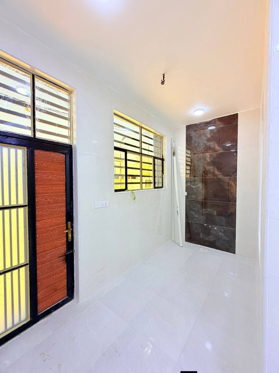 🩵اللهم صل على محمد وال محمد 🩵
✨دار للبيع مساحة 50م شارع الصب مقابيل ملحق قريه الغدير موقع مميز جدا ⚡(النجف الأشرف) السعر 20وبي مجال
               #مكتب_المرتضى للعقار والمقاولات العامة تخفيظات هائله
بيوت متنوعه تناسب الجميع بأسعار مناسبة
للاستفسار الاتصال على الرقم
***********
