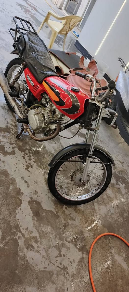 متوفر دراجة ايراني نامه اورق وكيلة شارع بغداد لبيع توصل ***********
