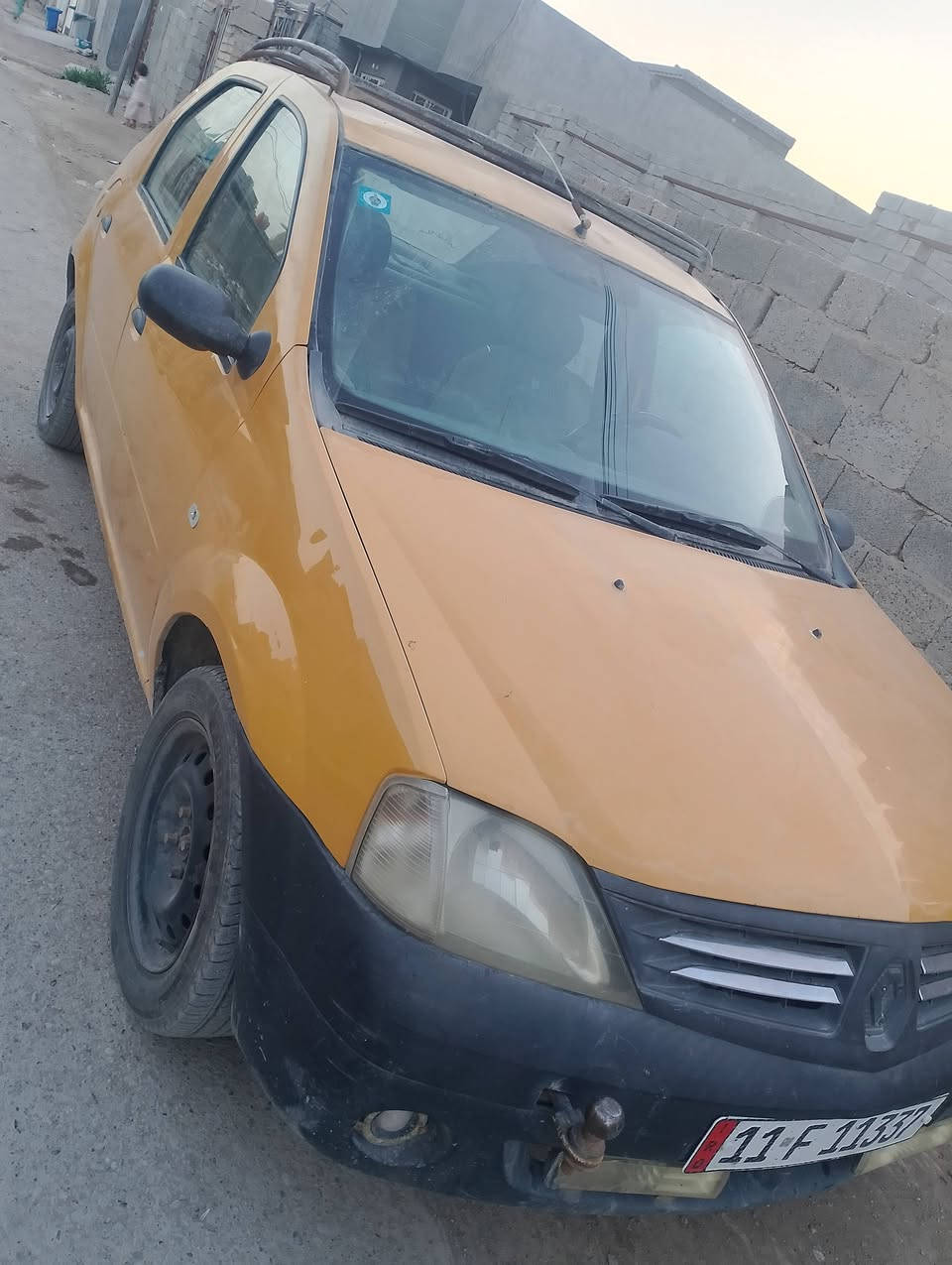 سلام عليكم..
رينو لوكان موديل 2009 للبيع 
كير محرك مكفول..
الكشر بي ذيول معمره وبي طخات 
تخم تاير جديد باتري جديد 
جامه اماميه جديده 
كلج مبدله جديد وعمبار بريك جديد
سنويه2030 بأسمي 
رقم بغداد 
السعر 35 وبي مجال 
العنوان/بغداد/بسمايه/قرية10  
للأستفسار***********
