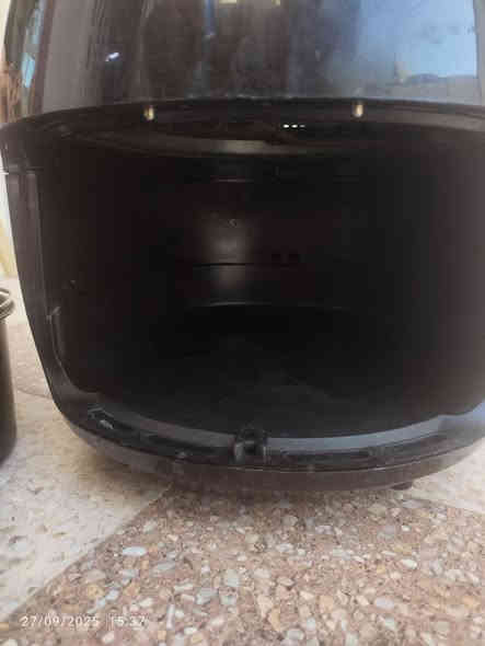 غراض للبيع  استتعمال قليل نظيفات
قلاية هوائية المانية اصلية ٧ونص لتر نظيفة  السعر 50الف وبيه مجال
 
كابسة مال وافل المانية اصليه حتى كارتونته وياها وقوالبه وياه كاملة ٦قوالب المانية اصلية استعمال قليل جدا  صاج بان كيك شطائر توست السعر 30الف وبيه مجال 

اوفن دنكا اخو جديد نظيف جدا جدا 
شغال شموع كله على وضع الشركة
كامل مكمل السعر ٥٠الف وبيه مجال 

لاستفسار مراسلة الصفحة خاص او الاتصال على الرقم ***********1واتساب
