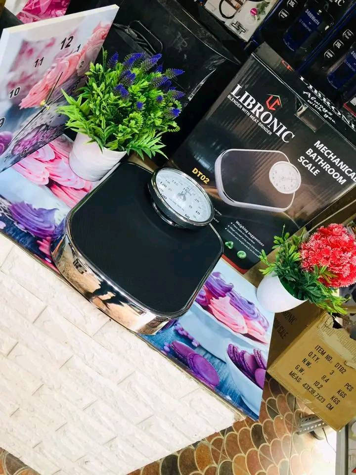 ميزان ميكانيكي من ماركة ليبرونك 
يتميز بدقته في قياس الوزن
ضمان لمدة سنة من تاريخ الشراء 
لتفاصيل أكثر ولمشاهدة أداء الميزان راسل الصفحة أو الواتساب (أدزلك فيديو بي تفاصيل كاملة...)
✅ متوفر توصيل لكافة محافظات العراق بغداد, العراق


**إذا كنت صاحب هذا الإعلان وتريد حذفه لأي سبب، رجاءا أرسل رسالة إلى الدعم الفني**