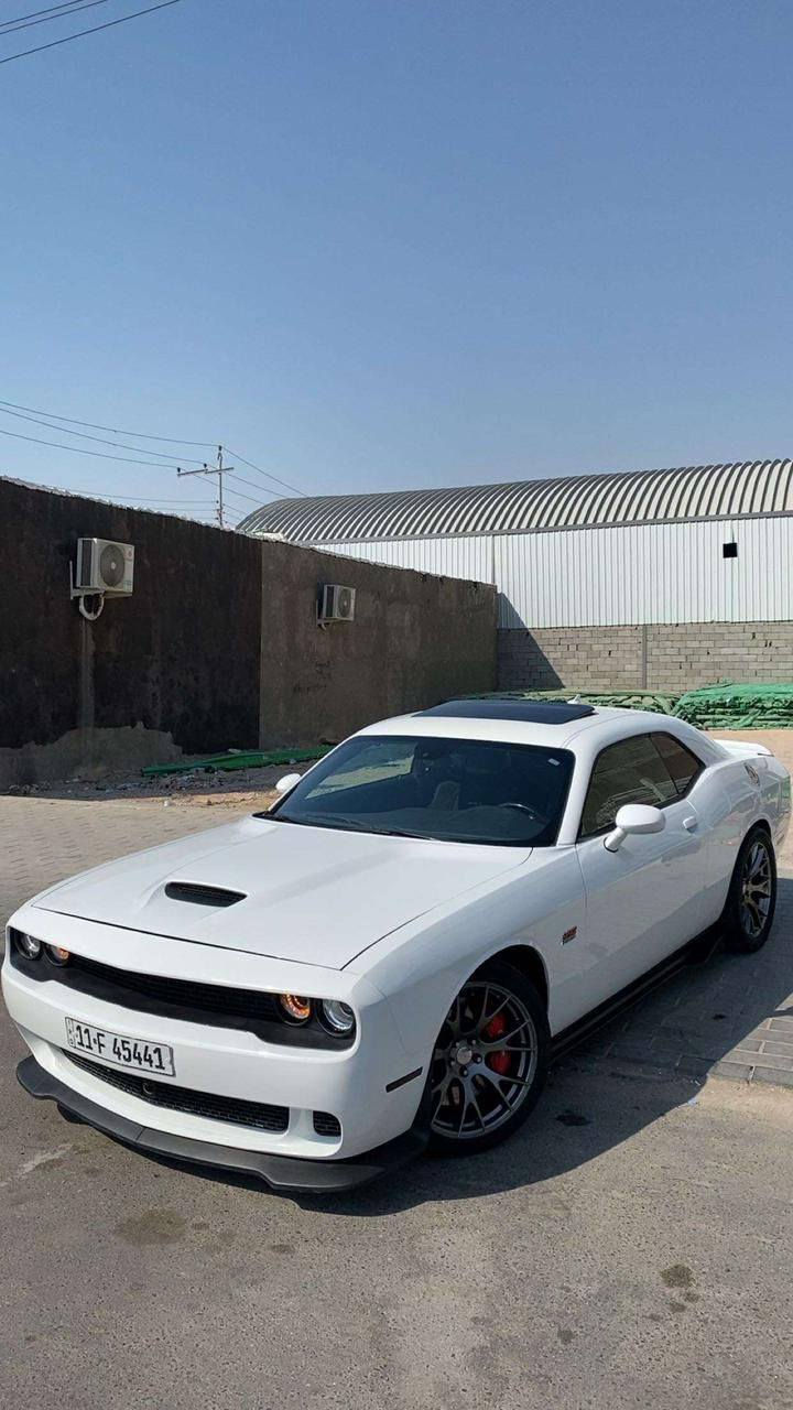 السلام عليكم جالنجر SRT  اصل موديل 2015 ماشيه 70 الف فقط اخت الجديده فول مواصفات واحد على واحد رادارات اماميه خلفيه شاشه كبيره فتحة سقف تشغيل عن بعد كشنات تدفئه تبريد وعليها برمجة طلقات السياره بسمي سنويه وهزه جديده حادثها خلفي جاملغ وصندوق مكان السياره البصره السعر 165 $ ***********
