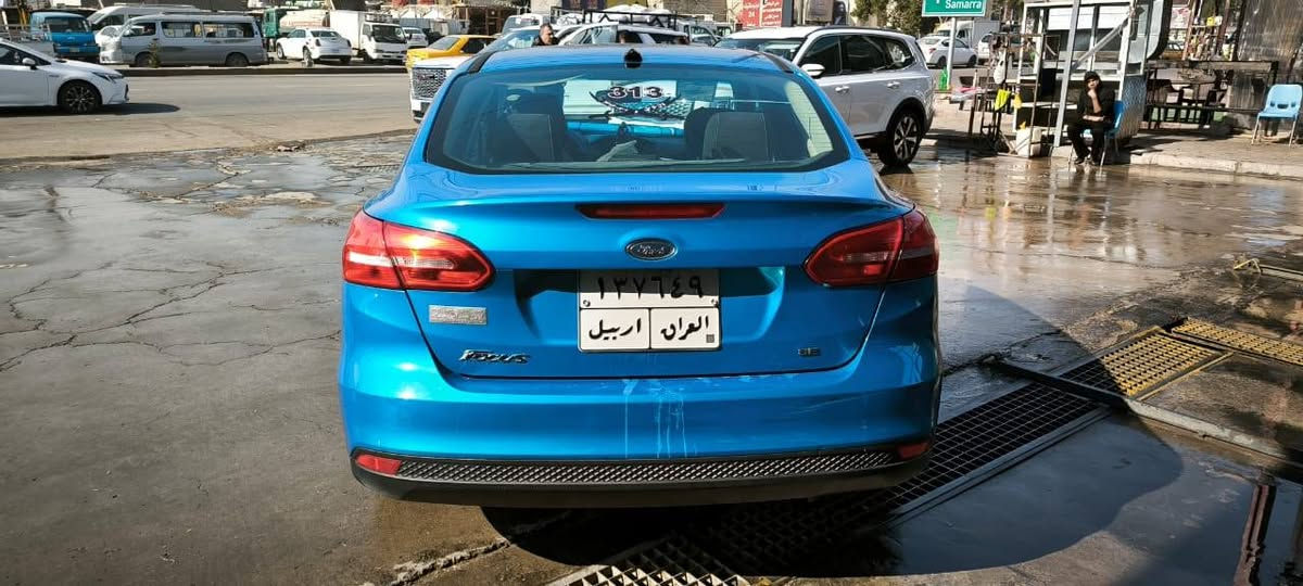 فورد فوكس موديل 2017🇺🇲
شكل الجديد تشبه الفيوجن 
للبيع او المراوس حسب القناعه 

ملاحظه :🛑
السيارة نظيفه مثل ماتشوفها بالصور
 السيارة رقم اربيل فقط السنويه منتهيه نهايه سنه 2024 ومتواجده في محافظه البصره 
السيارة بلاد جاهزه ومجهزه من كل شي مابيهه أي مصرف ربع دينار ماتصرف عليهه وترايك وين ماتريد 
حادث سيارة حلو وخفيف وبدون دواخل وبدون شاصي وبدون ايرباك ☝️

مواصفات السيارة 
محرك 20 اربعه سلندر كفاله بدون تيربو المرغوب وبدون مصرف بانزين وبدون دوانص بانزين عادي تفول 
 
كير رياضي 

تحكم ستيرن جهتين 

قفل سرعة

تحكم شاشه عطلات 

مانع انزلاق 

تحكم منحدرات 

تبريد ثلج 🧿

تدفئه كشنات

تدفئه ستيرن 

مسجل ستريو خرافي 

لايت زنون اصلي 

حماوه صيف شته (ثابته نص) تبريد بدون تبريد

حداديه جديده 

الرقم اربيل باسم كردي عنده معرض سيارات 

اللون شذري من الخارج الداخل اسود السقف بيجي من الداخل 

اربع اطارات جديده 

باتري جديد 

السعر 85 ورقه وبي مجال 
الاتصال او تواصل واتساب 
*********** البصرة, العراق
