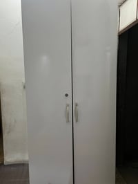 دولاب خشب • بابين • ٢١٠×٩٠