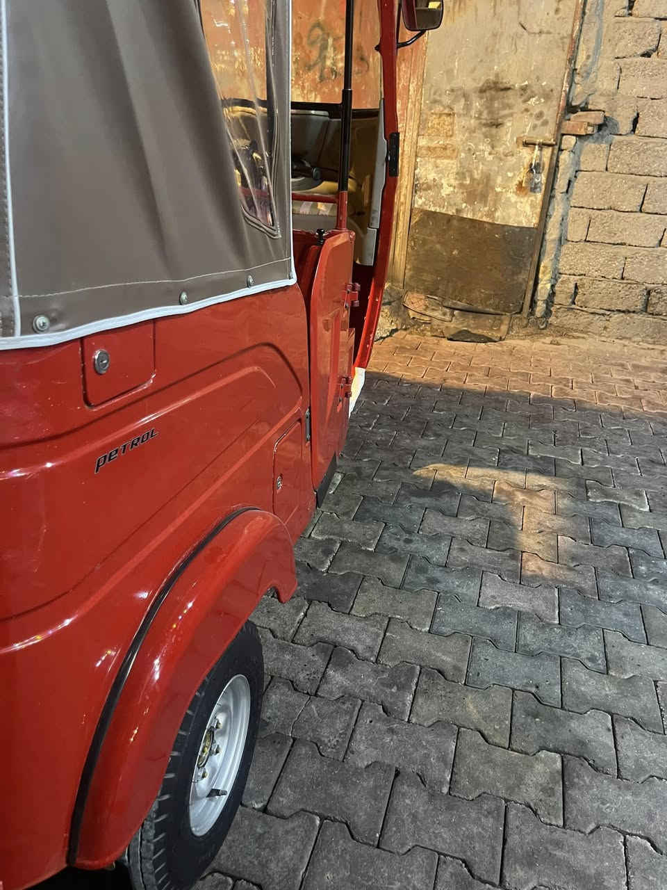 سلام عليكم تكتك البيع 22 شهر 8 مكفوله رقم سنويه 

‭٠٧٧٦ ٣٩٨ ٧٥٨٨‬
