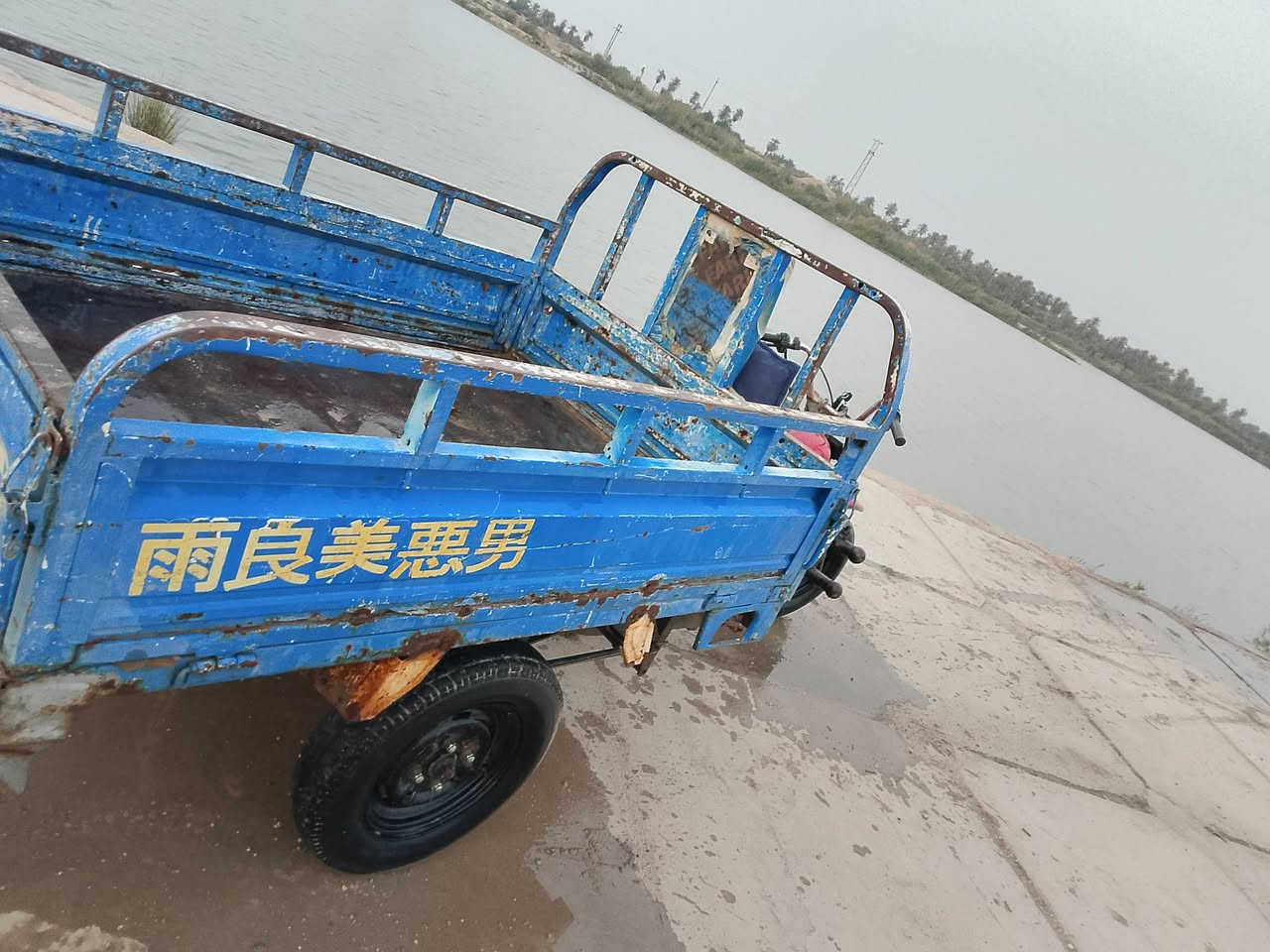 السلام عليكم ستوته للبيع كامله مانقصهه شي رقم وسنويه كهربائيات كامله ضفيره توني شادهه مكينه خير من الله كامله مانقصهه شي السعر 800 مكاني الناصريه الفضليه رقم الهاتف *********** والشراي بي خير ويدلل
