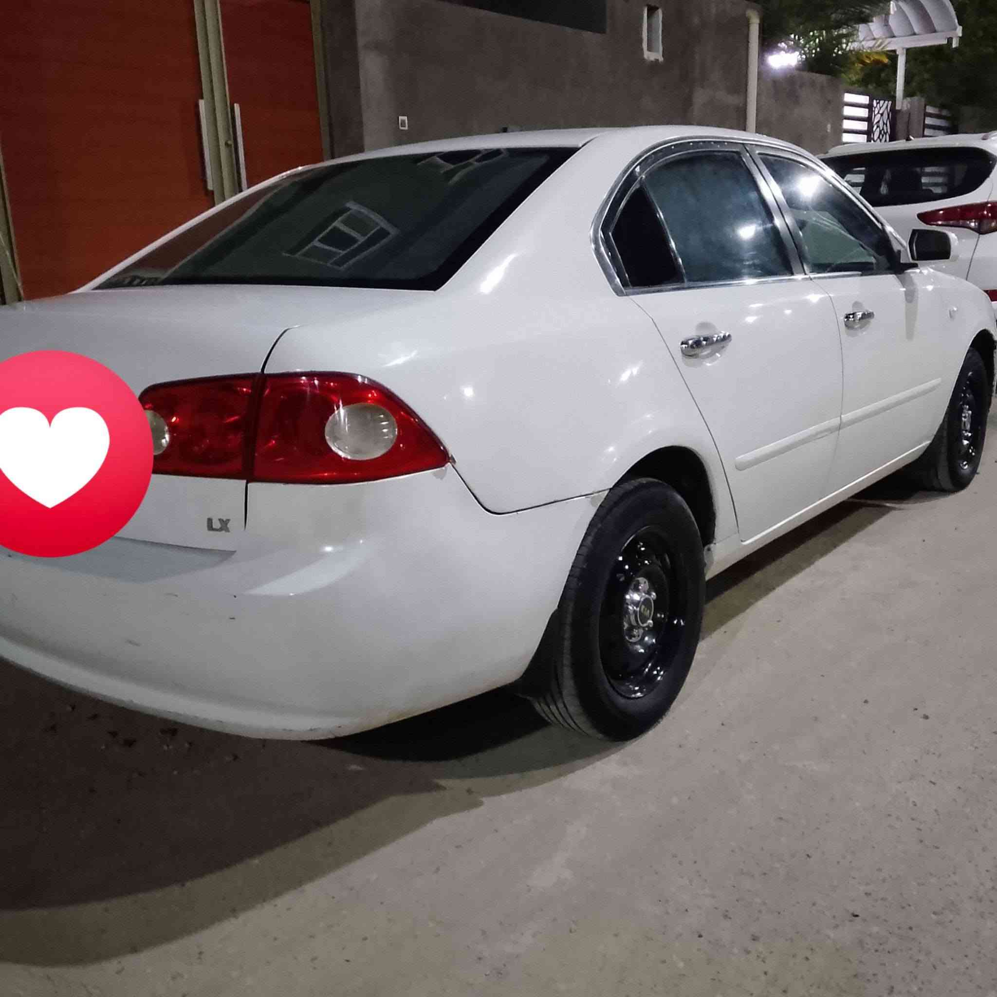 ٢٠٠٨ جاهزه
رقم بغداد 
مواصفات عاديه 
محرك گير تبريد 
وارد خليجي بيه 
صبغ نص جاملغ خلفي 
السعر ١١٥ 
***********
